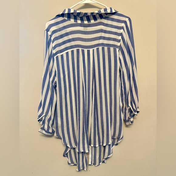 Women's Blue and White Striped Button-Down Shirt w/ Tie Front Medium - Picture 5 of 6